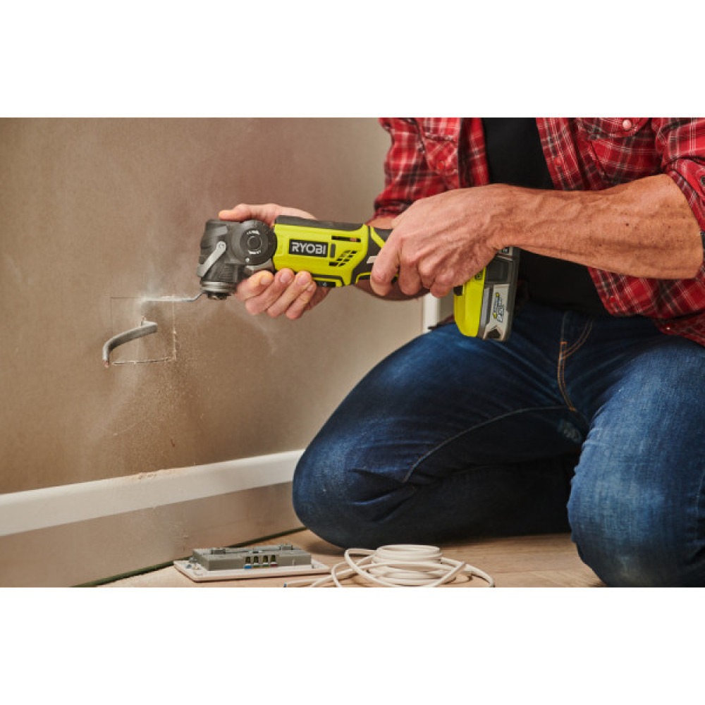 Багатофункціональний інструмент акумуляторний реноватор Ryobi ONE+ R18MT-0 18В 10000-20000об·хв кут коливань 3.2° 1кг без АКБ та ЗП