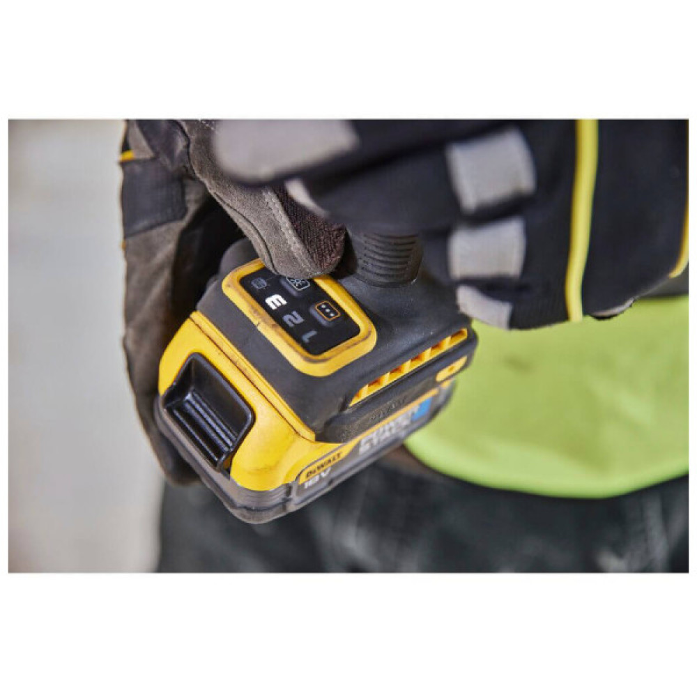 Шуруповерт DeWALT ударний, 18 В XR Li-lon, безщітковий, 282 Нм (Без АКБ та ЗП) (DCF860N)