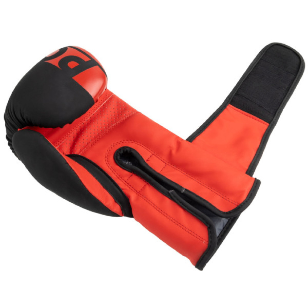 Боксерські рукавички PowerPlay 3086 Matt Challenger Чорно-Червоні 14 унцій (PP_3086_14oz_Bl/Red)