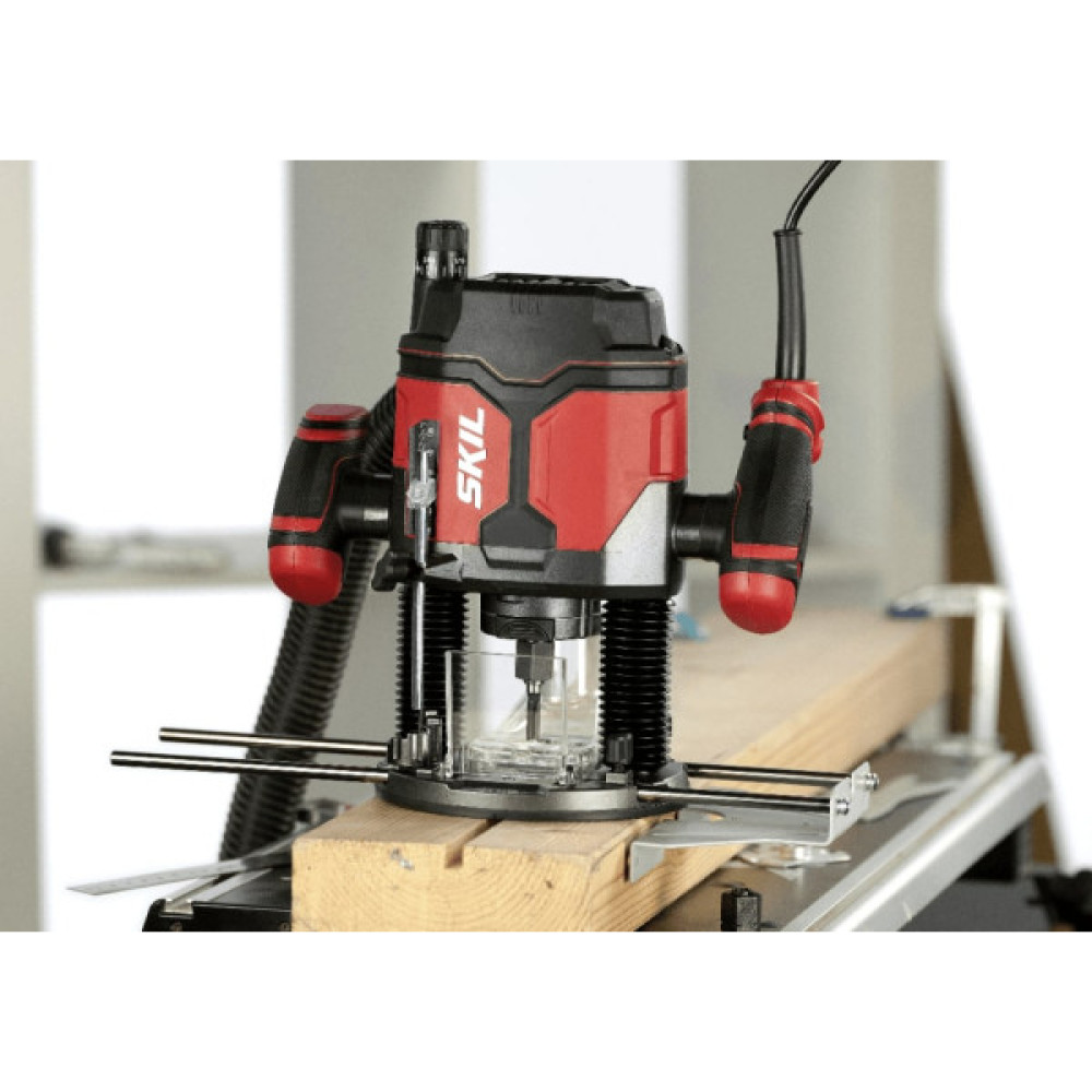 Фрезер SKIL 1860 AA 1400Вт цанга 6/6.35/8мм 30000об·хв 3.7кг