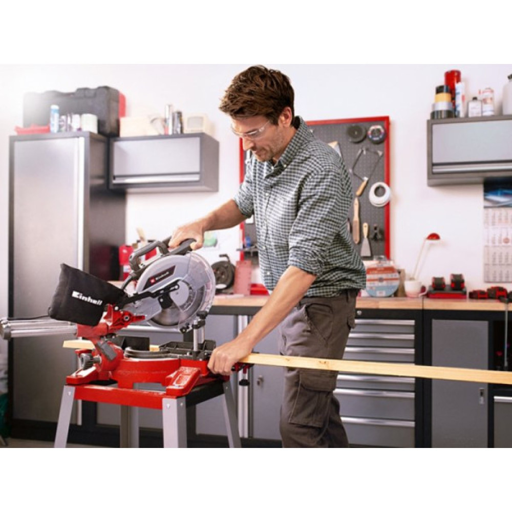 Пила торцювальна Einhell TC-SM 2531/2 U з протяжкою 1900Вт диск 254мм довжина різу 310мм 17.76кг