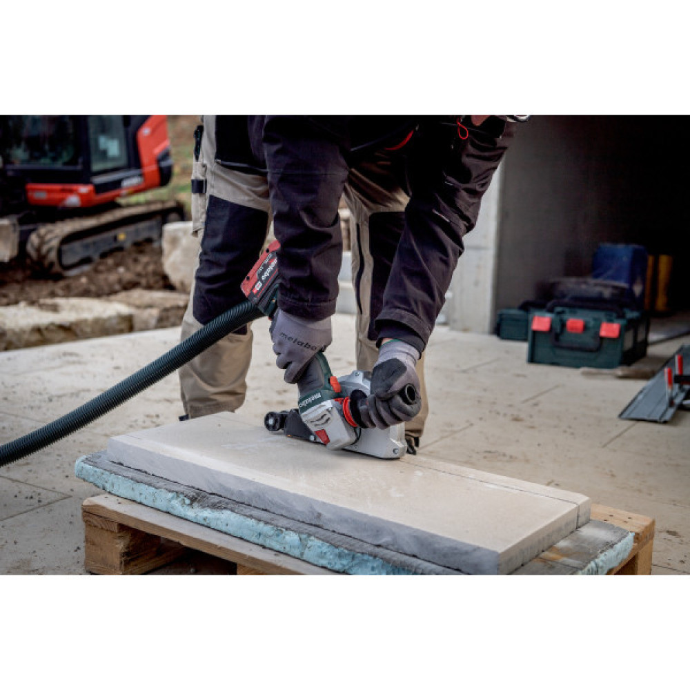 Шліфмашина кутова акумуляторна Metabo WVB 18 LT BL 11-125 Quick 125мм 18В 2х5.5А·год 2800-10000об·хв 1.8кг