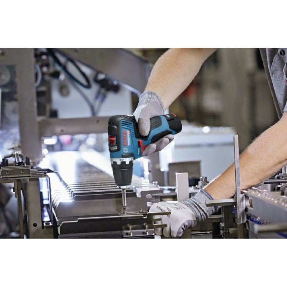 Шурупокрут-дриль акумуляторний Bosch Professional GSR 12V-35 безщітковий 12 2x3.0А·год 35Нм 460·1750об·хв 0.75кг AutoLock L-BOXX 102