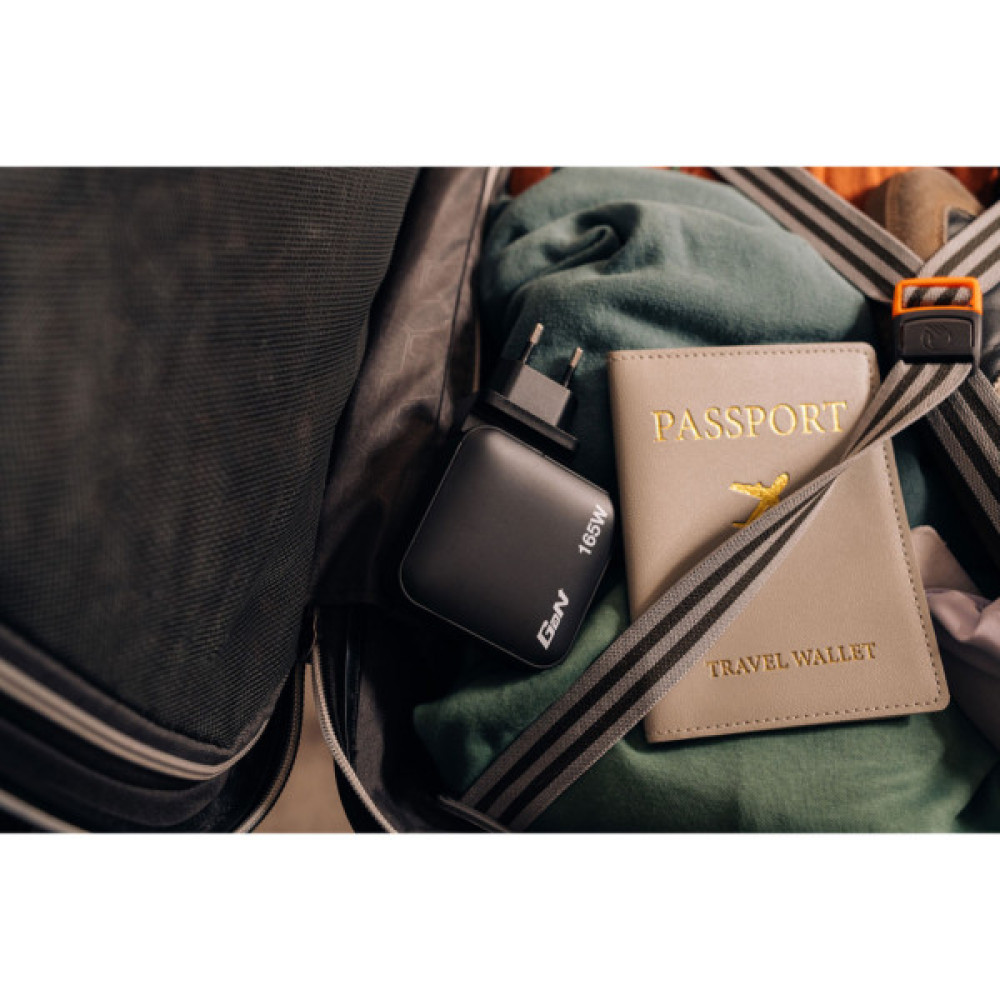 Зарядний пристрій Verbatim MiniGaN 165 W 4 ports (3xUSB-C/1xUSB-A) (32216)