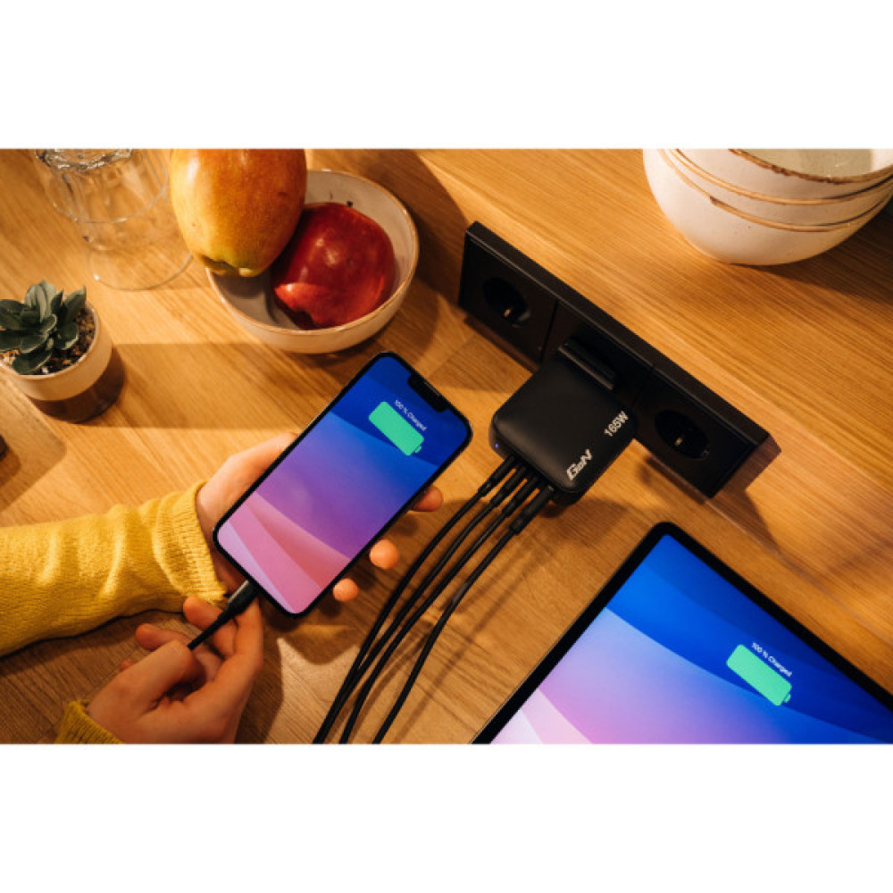 Зарядний пристрій Verbatim MiniGaN 165 W 4 ports (3xUSB-C/1xUSB-A) (32216)