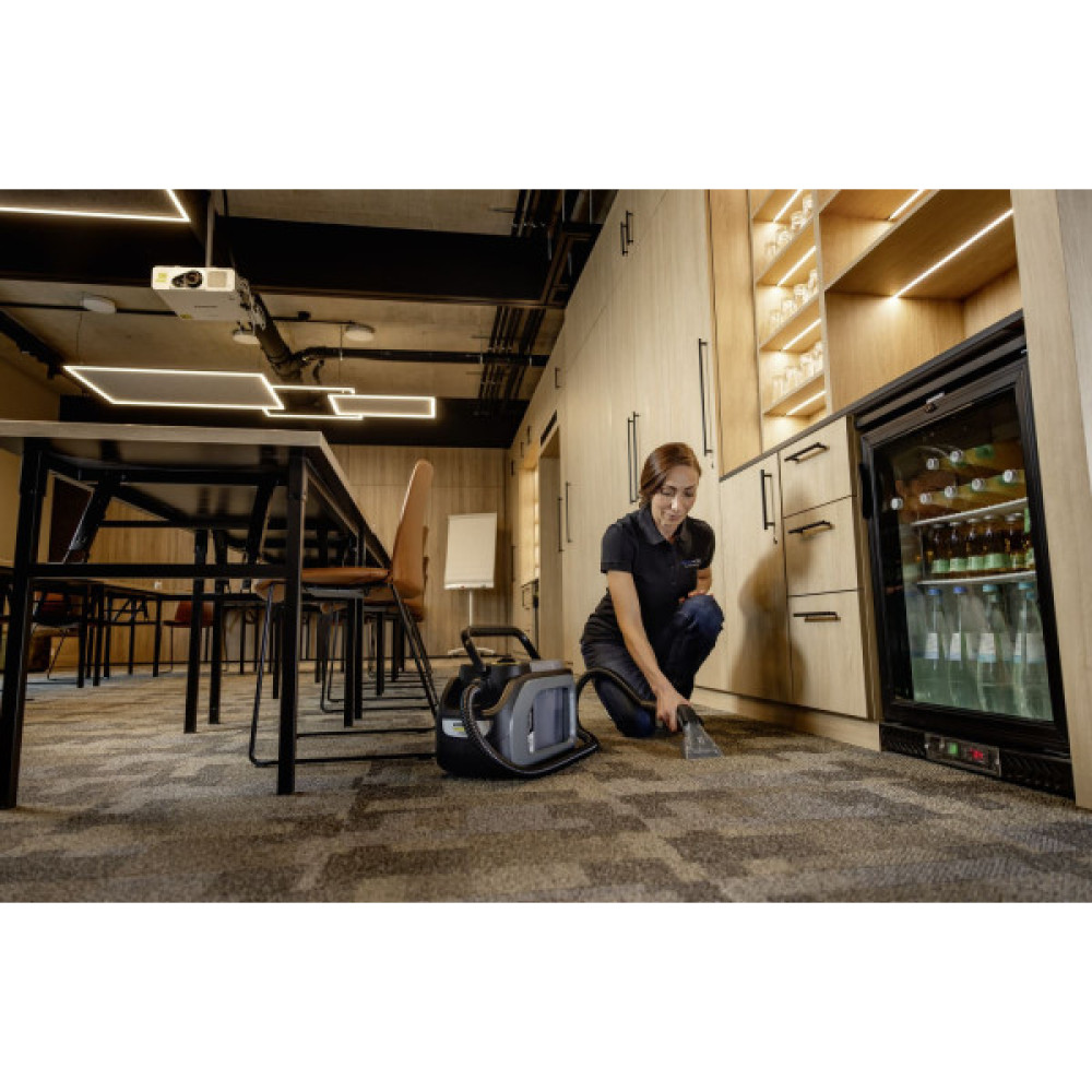 Пилосос професійний акумуляторний Karcher Puzzi 2/1 Bp 36Вт 16кПа контейнер 1.7/2.9л вологе/сухе прибирання  3.74кг