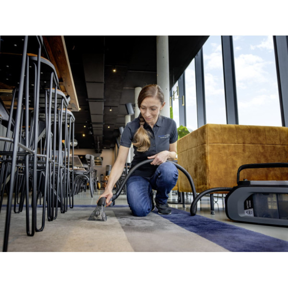 Пилосос професійний акумуляторний Karcher Puzzi 2/1 Bp 36Вт 16кПа контейнер 1.7/2.9л вологе/сухе прибирання  3.74кг