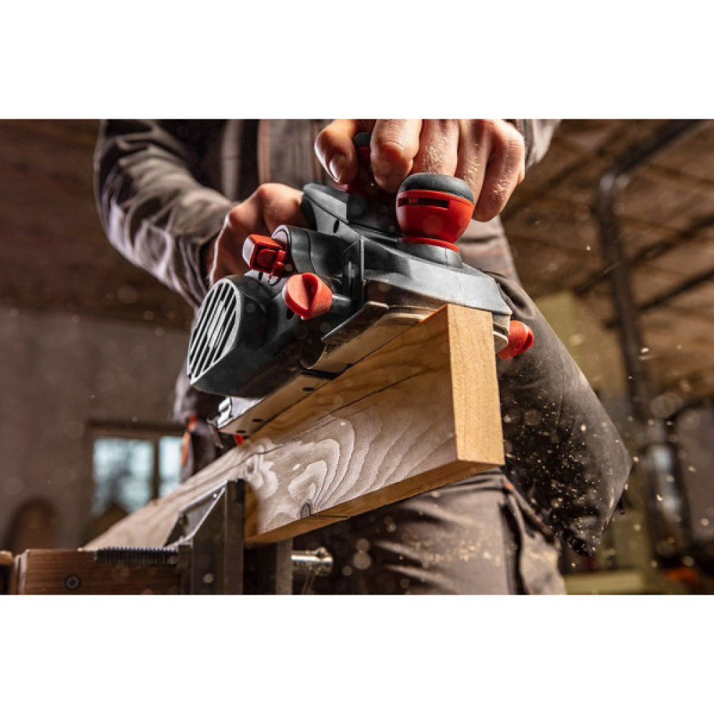 Рубанок GRAPHITE 850Вт 82мм стругання до 3мм 3.1кг