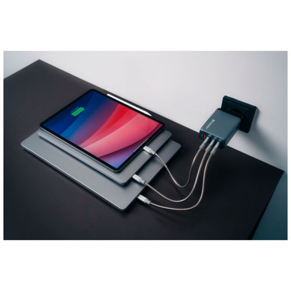 Зарядний пристрій Verbatim GaN 240 W 4 ports (USB-C-140 W,USB-C-100 W,USB-C-65 W /USB-A -3.0) (32205)