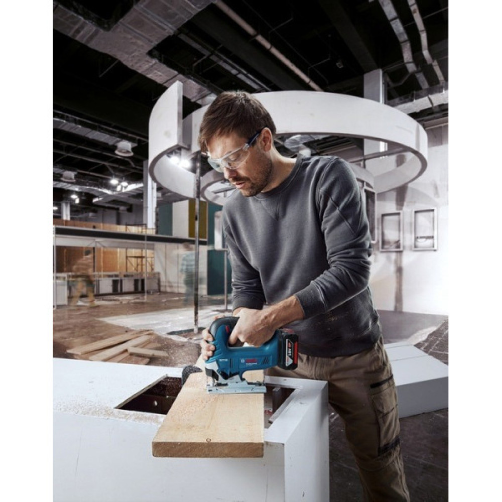 Лобзик акумуляторний Bosch Professional GST 185-LI 18В 2х4А·год 3500об·хв хід 26мм 2кг кейс