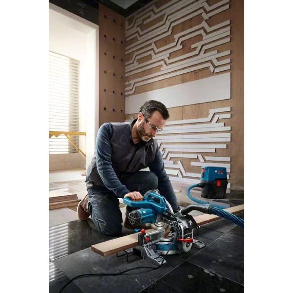 Пила торцювальна Bosch Professional GCM 216 1300Вт диск 216мм 10.1кг