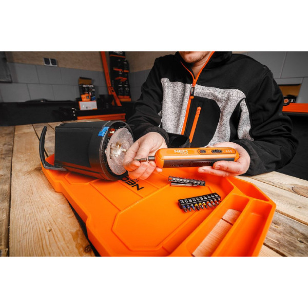 Викрутка акумуляторна Neo Tools 4В1Х1.5А·год 4.5Нм 230об·хв 20 біт кейс 0.23кг