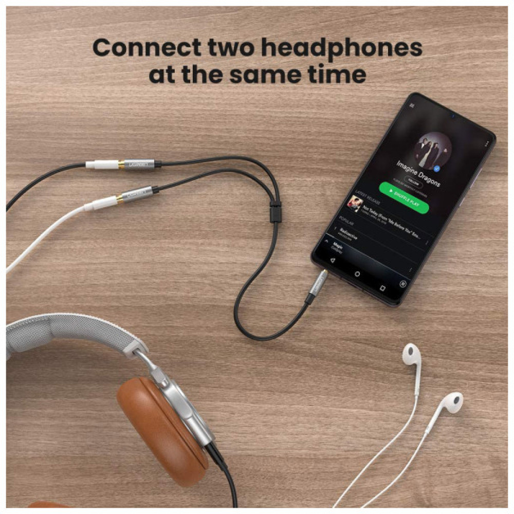 Кабель мультимедійний 3.5mm M to 2x3.5mm F 0.2m AV123 black UGREEN (10532)