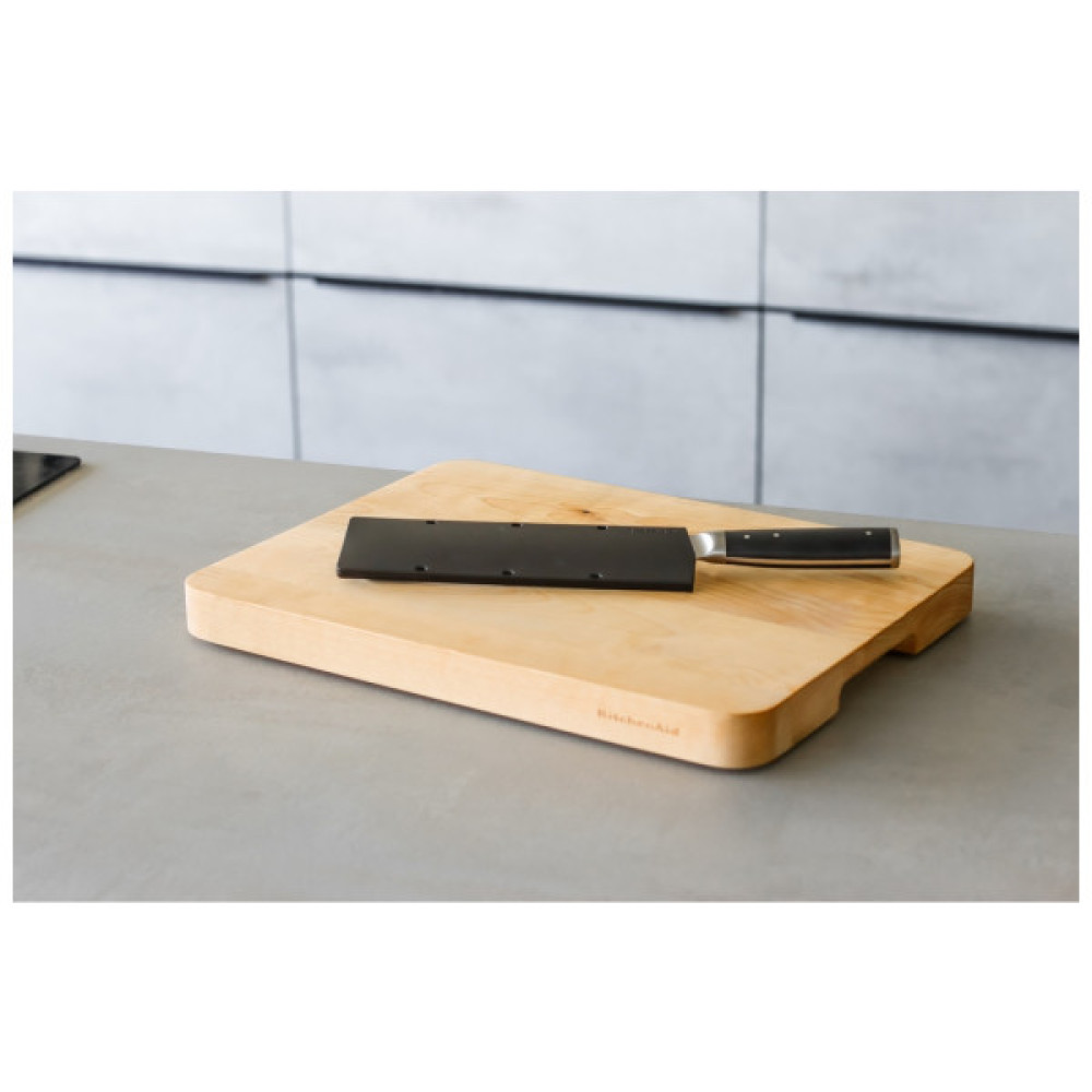 Кухонний ніж KitchenAid Coreline Сантоку з захисним чохлом для леза, 18 см (KOG7IKSSOHOBA) Кухонний ніж KitchenAid Coreline Сантоку з захисним чохлом для леза, 18 см (KOG7IKSSOHOBA)