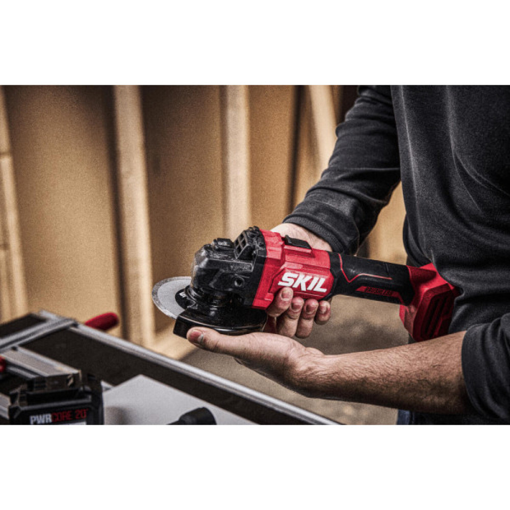 Шліфмашина кутова акумуляторна SKIL 3923 CA 20В 10000об/хв плав. пуск 125мм 1.63кг без АКБ та ЗП