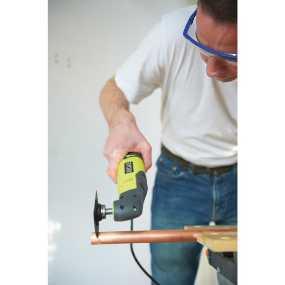Багатофункціональний інструмент мережевий реноватор Ryobi RMT200-S 200Вт 10000-20000об·хв кут коливань 3° 1.6кг