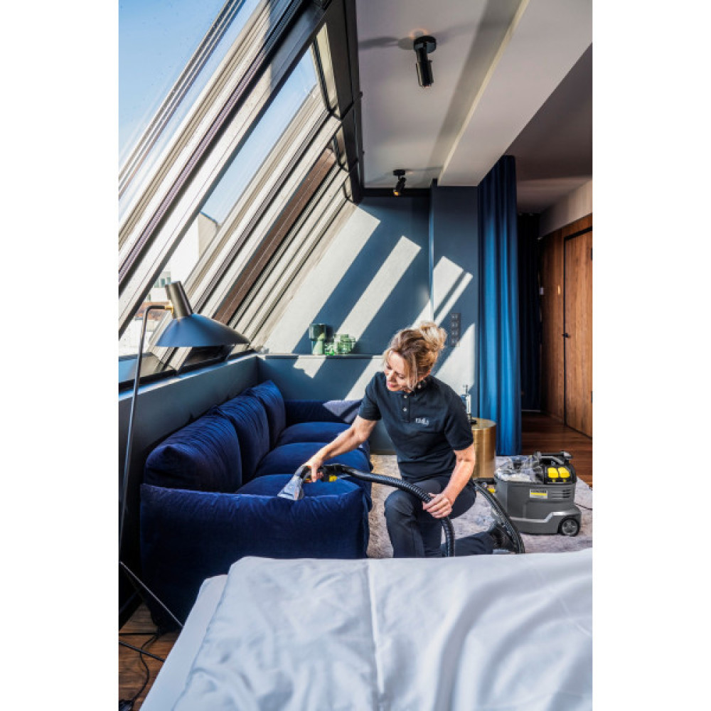 Пилосос професійний миючий Karcher Puzzi 8/1 Adv 1200Вт 270мБар контейнер 8/7л 8.6кг