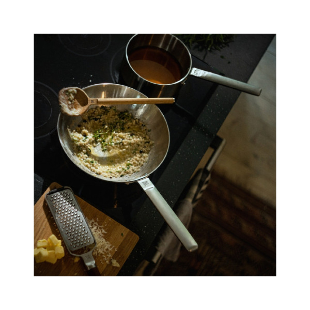 Сковорода Fiskars Вок Norden 28 см без покриття (1067630)