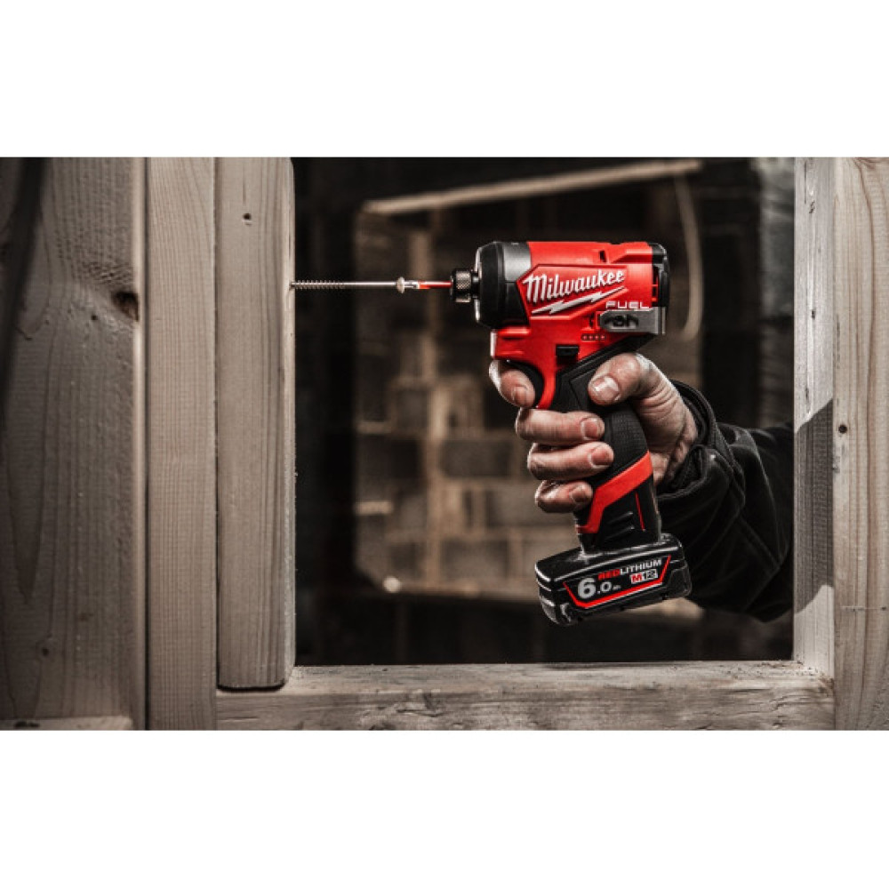 Набір із двох акумуляторних інструментів Milwaukee M12 FPP2A2-402X шурупокрут-дриль M12 FPD2-0 гвинтоверт M12 FID2-0 акб М12 2х4А·год ЗП C12C кейс