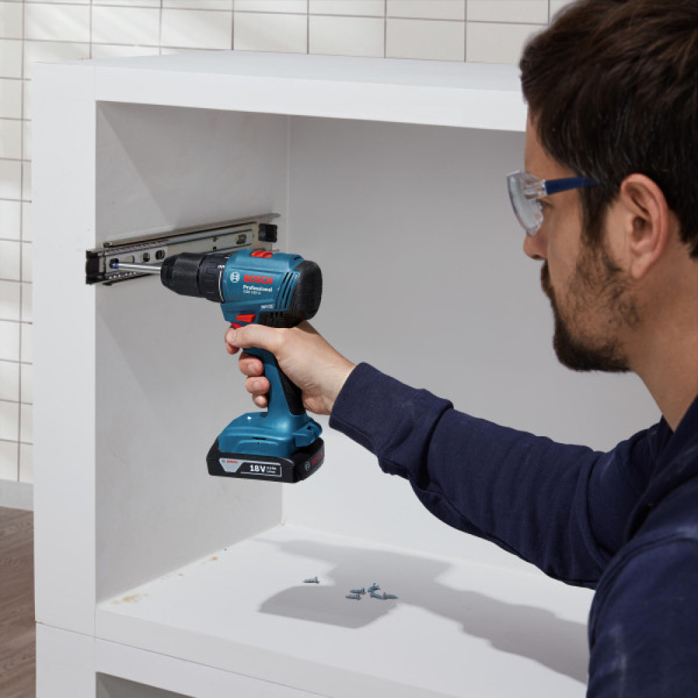 Шурупокрут-дриль акумуляторний Bosch Professional GSR 185-LI 18В 2х2.0А·год 50Нм 500·1900об·хв 0.9кг