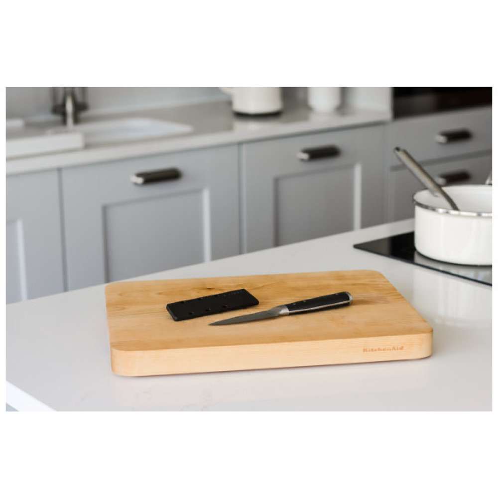 Кухонний ніж KitchenAid Coreline універсальний з захисним чохлом, 11 см (KOG45TSSOHOBA) Кухонний ніж KitchenAid Coreline універсальний з захисним чохлом, 11 см (KOG45TSSOHOBA)