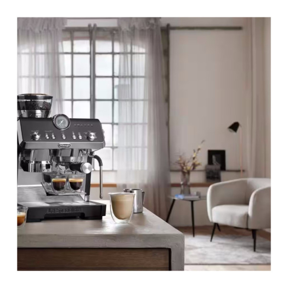 Ріжкова кавоварка еспресо DeLonghi EC 9555 BK