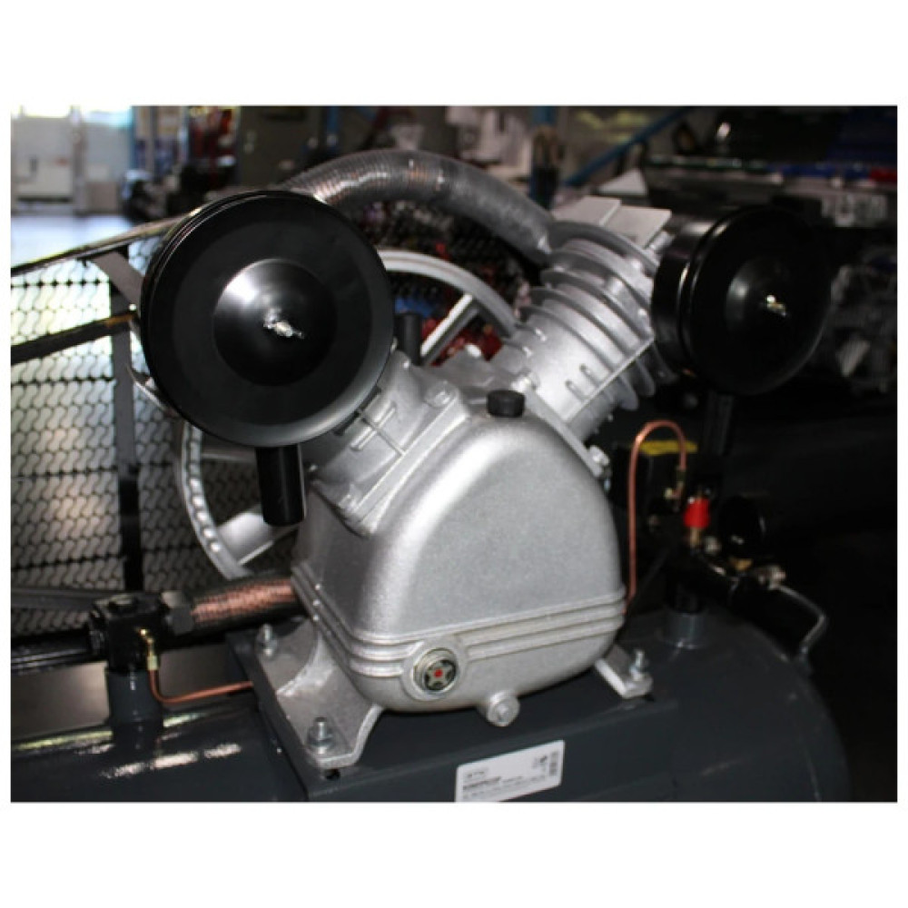 Компресор GTM 800/670л/хв 5,5кВт 10бар 380В, 120л (KC2090A-120L)