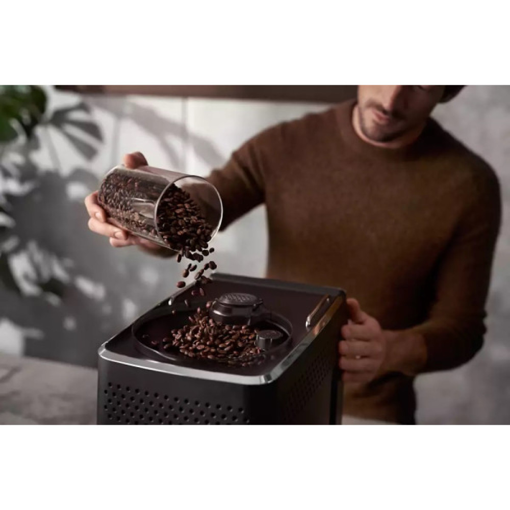 Кавомашина Saeco GranAroma Deluxe 1.8л, зерно + мелена, автомат.капучинатор, авторецептів - 18, чорний