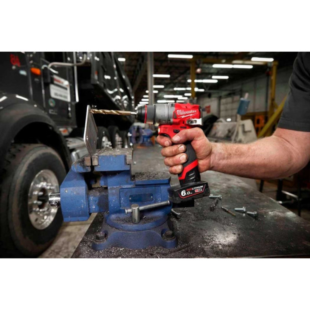 Шурупокрут-дриль акумуляторний Milwaukee M12 FDD2-0 12В 45Нм 450·1550об/хв 1.1кг без АКБ та ЗП