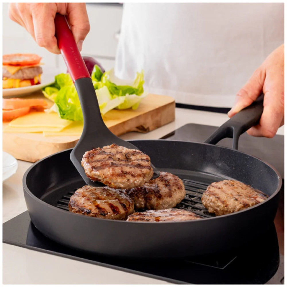 Лопатка кухонна KitchenAid Classic з прорізами 34 см червоний (KHA002OHEREG)