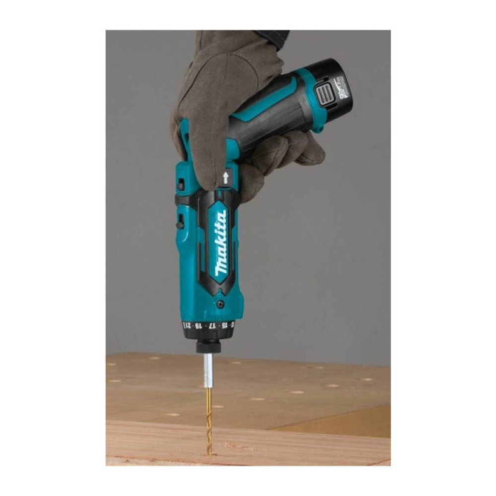 Викрутка акумуляторна Makita 7,2В (DF012DSE)