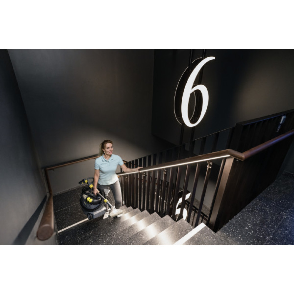 Пилосос професійний миючий Karcher Puzzi 8/1 Adv 1200Вт 270мБар контейнер 8/7л 8.6кг