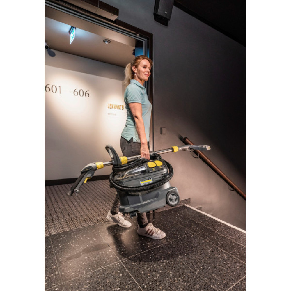 Пилосос професійний миючий Karcher Puzzi 8/1 Adv 1200Вт 270мБар контейнер 8/7л 8.6кг