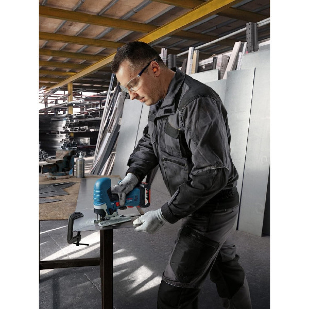 Лобзик акумуляторний Bosch Professional GST 185-LI 18В хід 26мм 0-3500об·хв 2.4кг без АКБ та ЗП