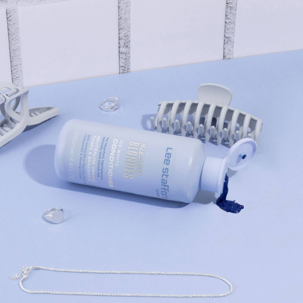 Кондиціонер для волосся Lee Stafford Bleach Blondes Ice White Conditioner 250 мл (5060282705630)