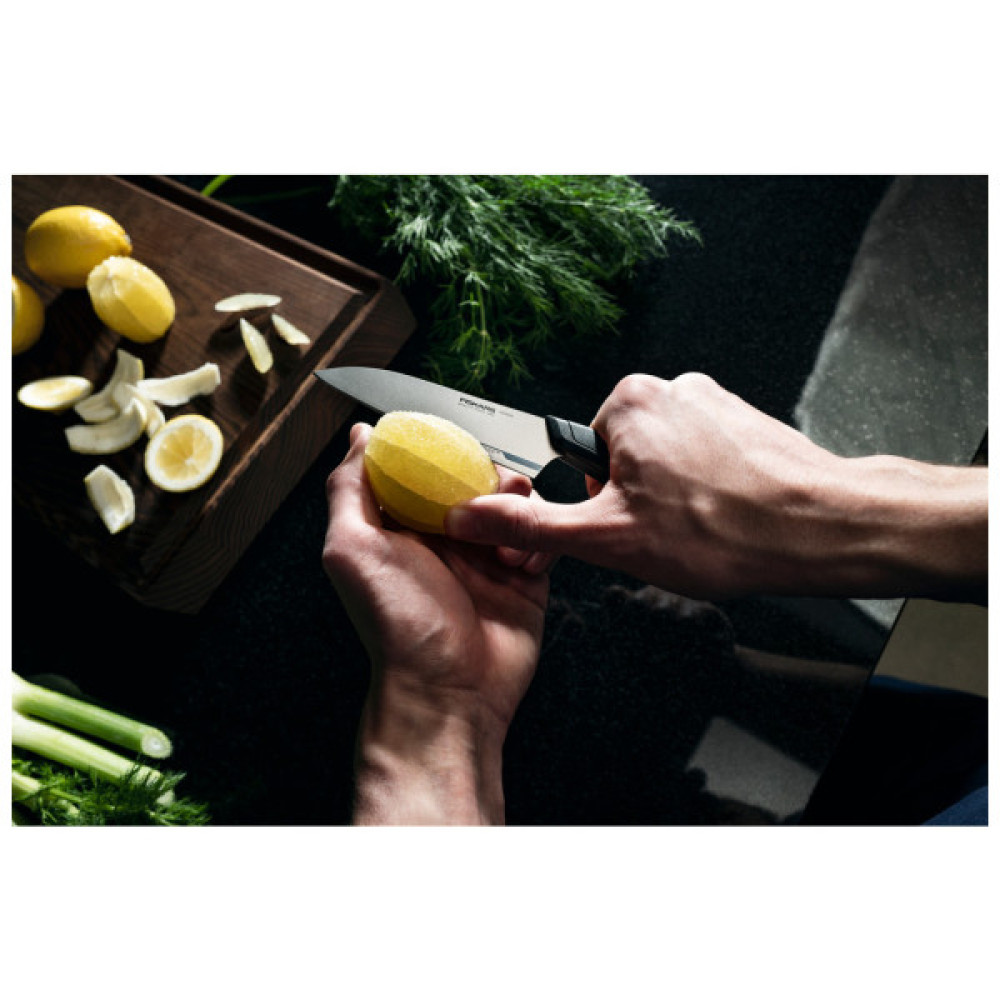 Кухонний ніж Fiskars Taiten шеф малий 13 см (1066837)