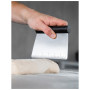 Шкребок кондитерський KitchenAid Universal 15,2 х 11,5 х 2,6 см чорний (KQG050OHOBE) Шкребок кондитерський KitchenAid Universal 15,2 х 11,5 х 2,6 см чорний (KQG050OHOBE)
