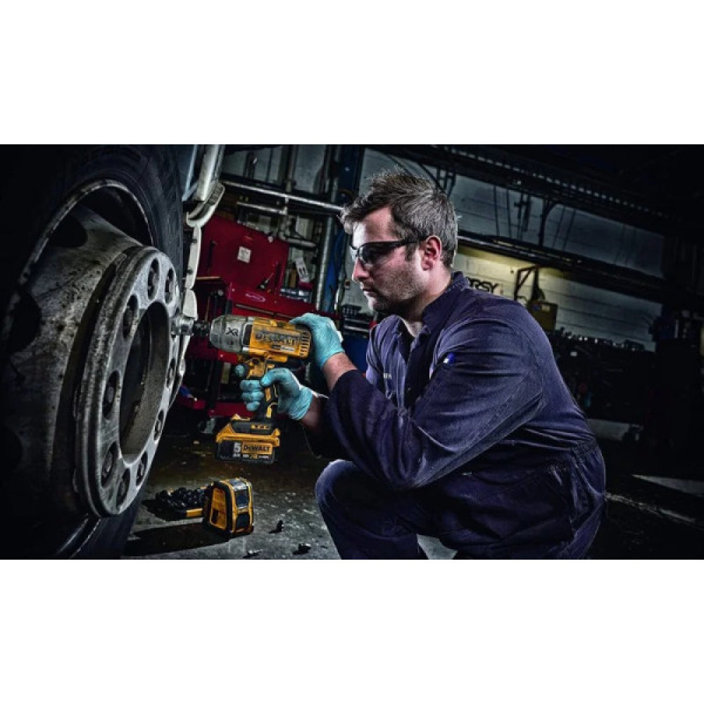 Гайковерт ударний DeWalt XR Li-Ion 18В 950Нм 1900об/хв 240уд/хв 1/2" 2.7кг без АКБ та ЗП