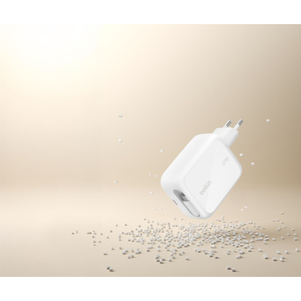 Зарядний пристрій Belkin 2xUSB-C 67W GaN PD3.2 PPS + built-in cable USB-C 1.0m white (WCH022KQWH)