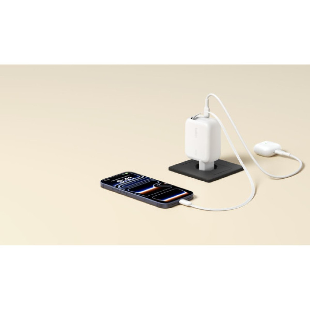 Зарядний пристрій Belkin 2xUSB-C 67W GaN PD3.2 PPS + built-in cable USB-C 1.0m white (WCH022KQWH)