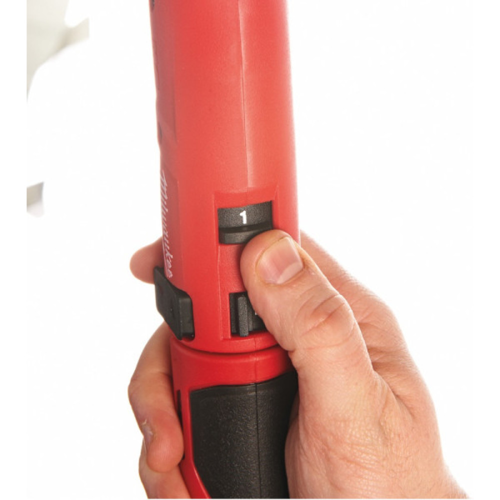 Викрутка акумуляторна Milwaukee 4В 2х2А·год 5Нм 200об/хв сумка та ЗП 0.5кг