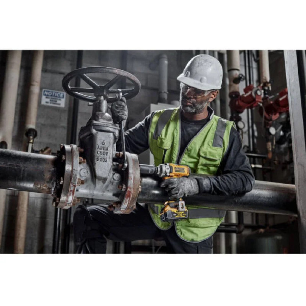 Гайковерт ударний акумуляторний DeWALT XR Li-Ion 18В 1084Нм 2000об/хв 3250уд/хв 1/2" 1.67кг без АКБ та ЗП